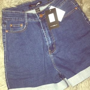 High waisted fashion Nova shorts NEW